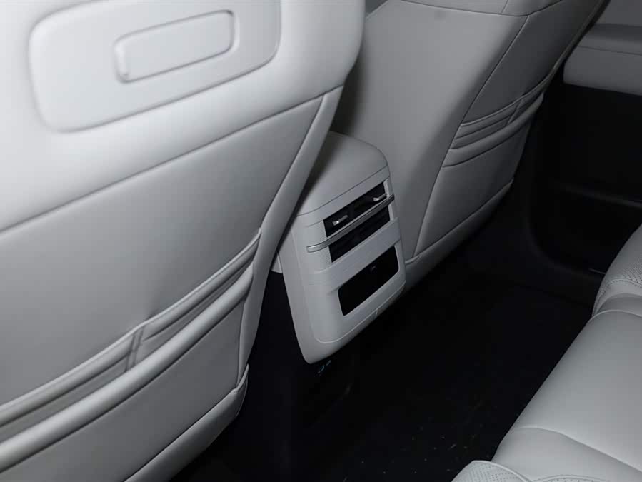 FangChengBao Tiger 7 2025 #22 FangChengBao Tiger 7 2025 car image #22