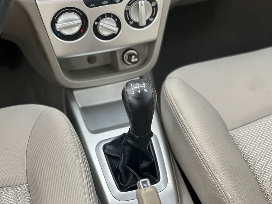 Changan Alsvin V3 2014 car image #22