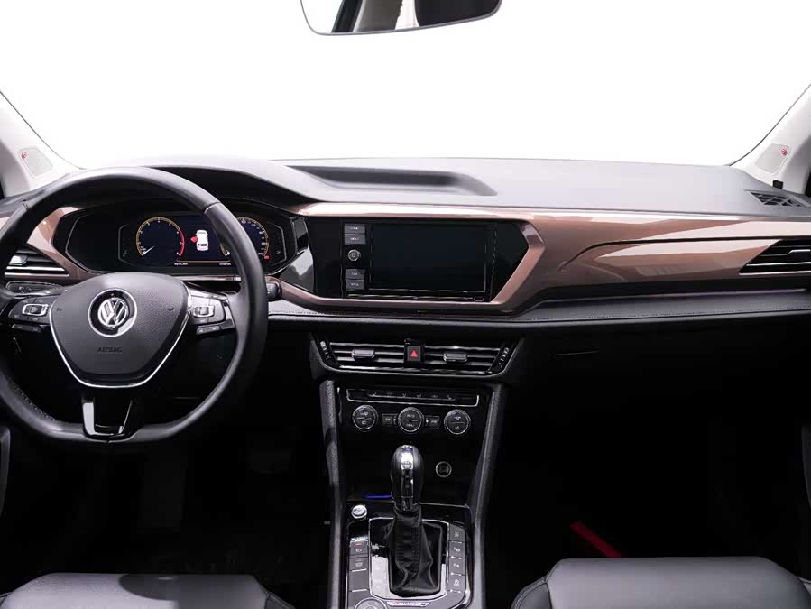 Volkswagen Tharu 2020 car image #22