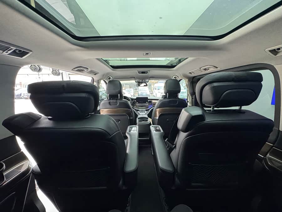 Mercedes-Benz V Class 2022 car image #22