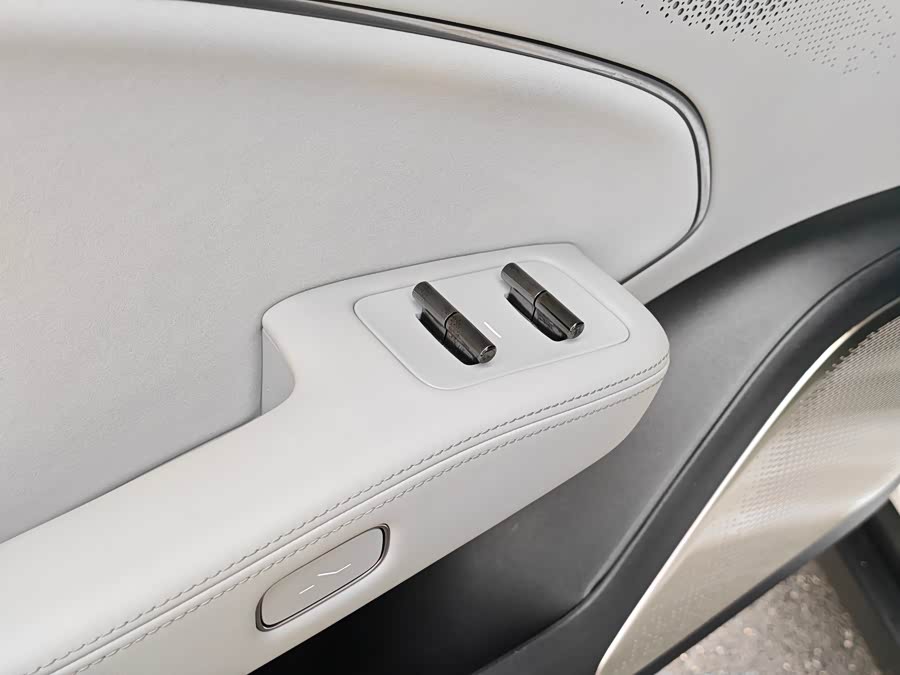 极氪 极氪007 2024 汽车图片 #22