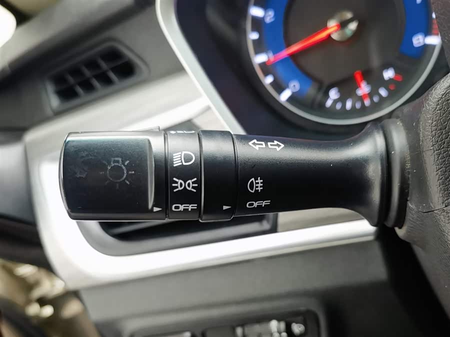 Vision X3 2018 immagine di auto #22