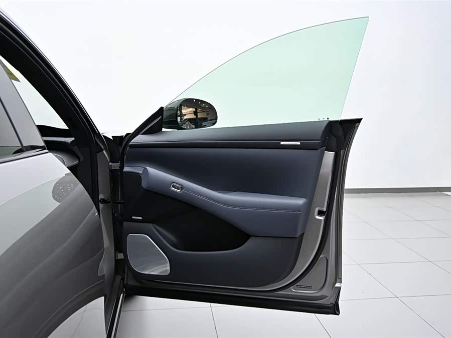 MI YU7 2025 image de voiture #22