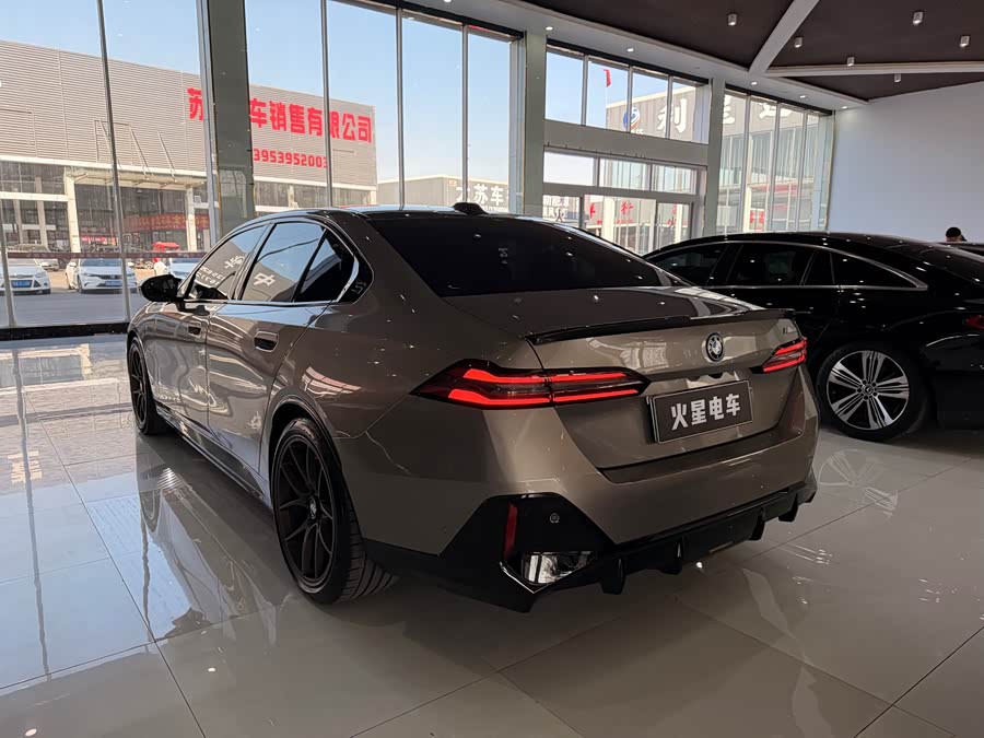 BMW i5 M60 2025 car image #22