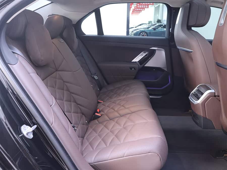 BMW 7 Series 2023 #22 BMW 7 Series 2023 car image #22