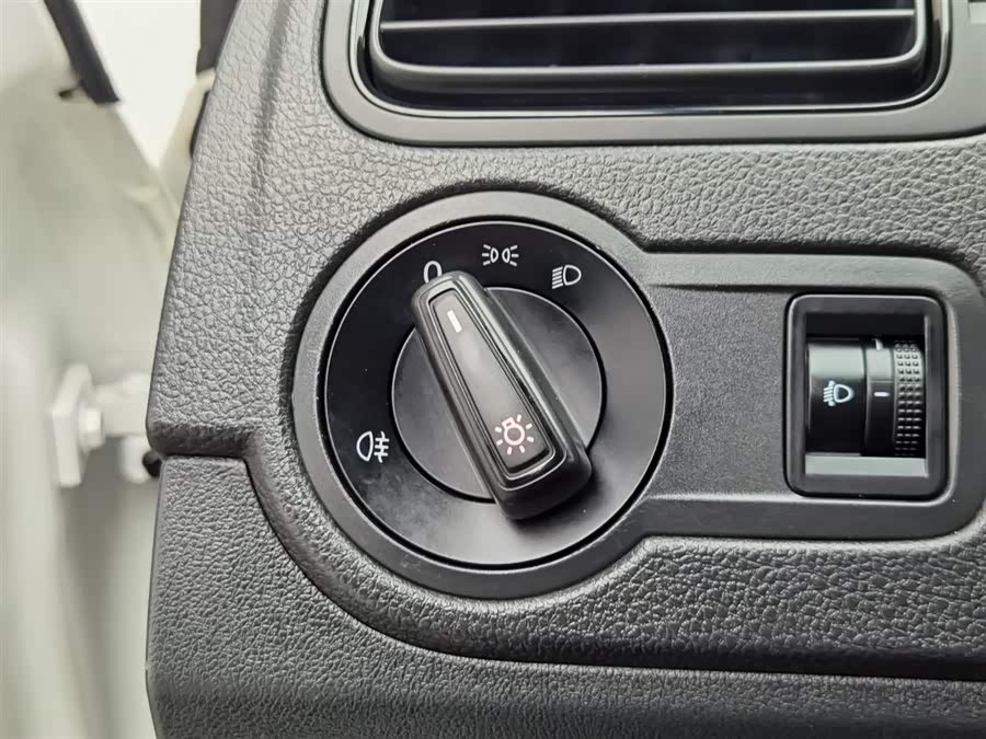 Volkswagen Polo 2018 immagine di auto #22