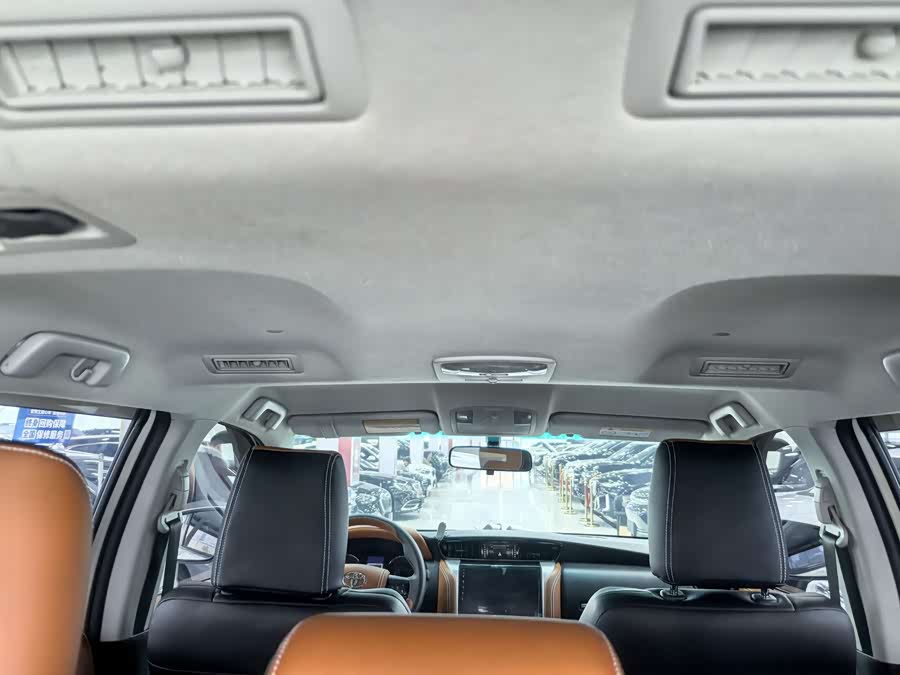 Toyota Fortuner 2019 car image #22