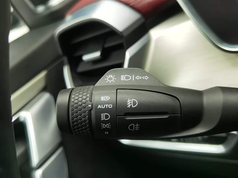 GEELY Coolray 2018 car image #22