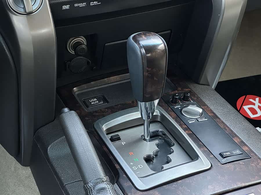 Toyota Land Cruiser 2011 immagine di auto #22