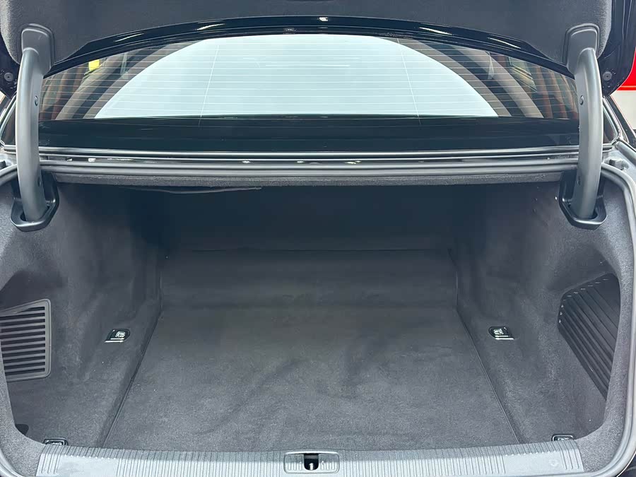 Audi A8 2019 imagem de carro #22