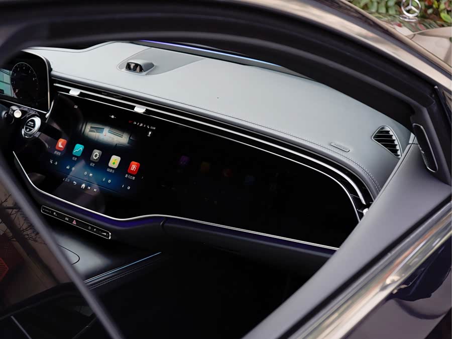 Mercedes-Benz E Class 2023 car image #22