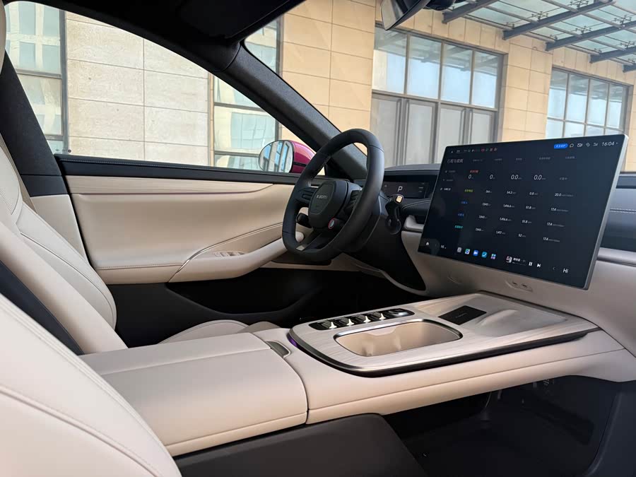 MI SU7 2025 immagine di auto #22