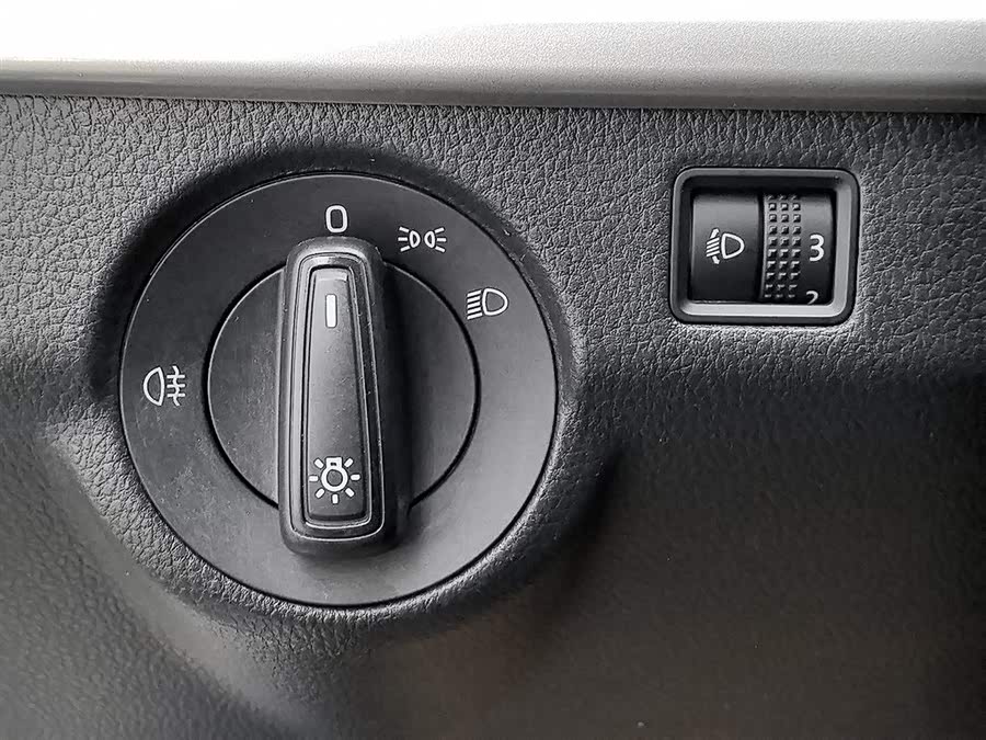 Skoda Kamiq 2020 изображение автомобиля #22