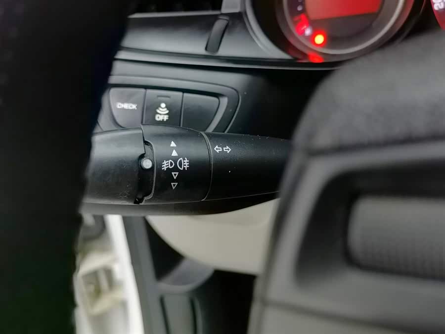 Citroen C5 2012 car image #22