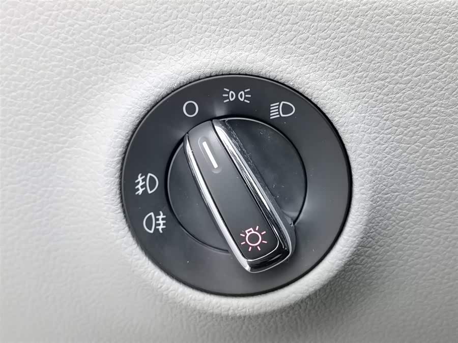 Volkswagen Bora 2011 immagine di auto #22