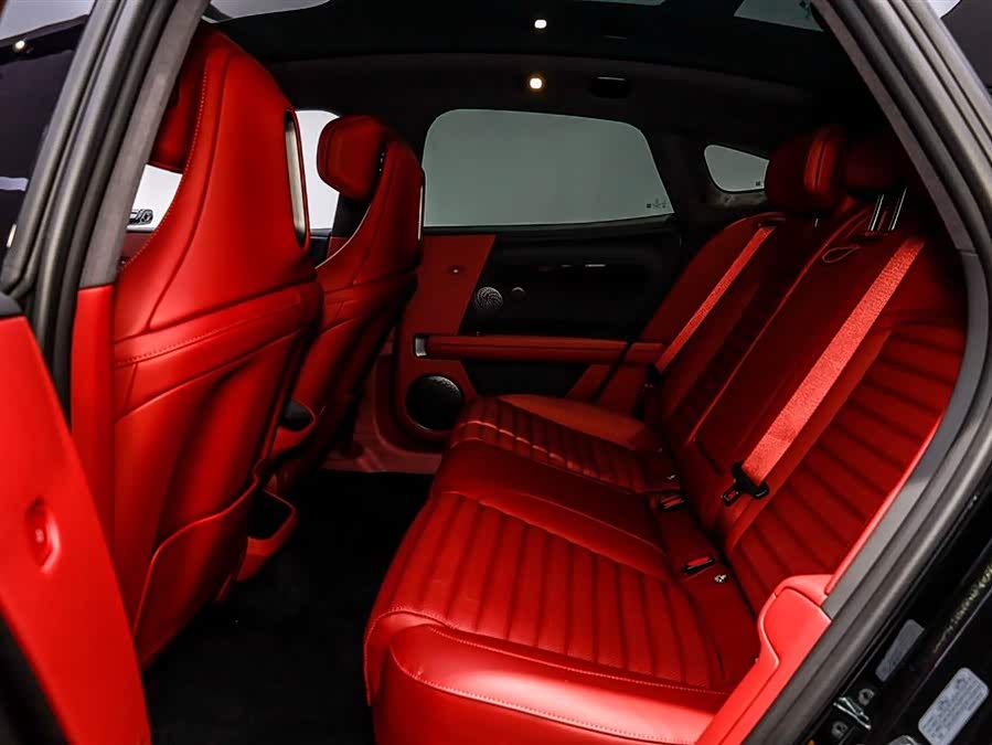 Avatr 06 2025 car image #22