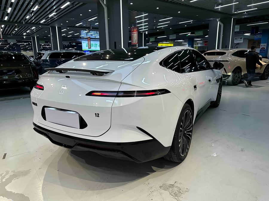 Avatr 12 2025 car image #22