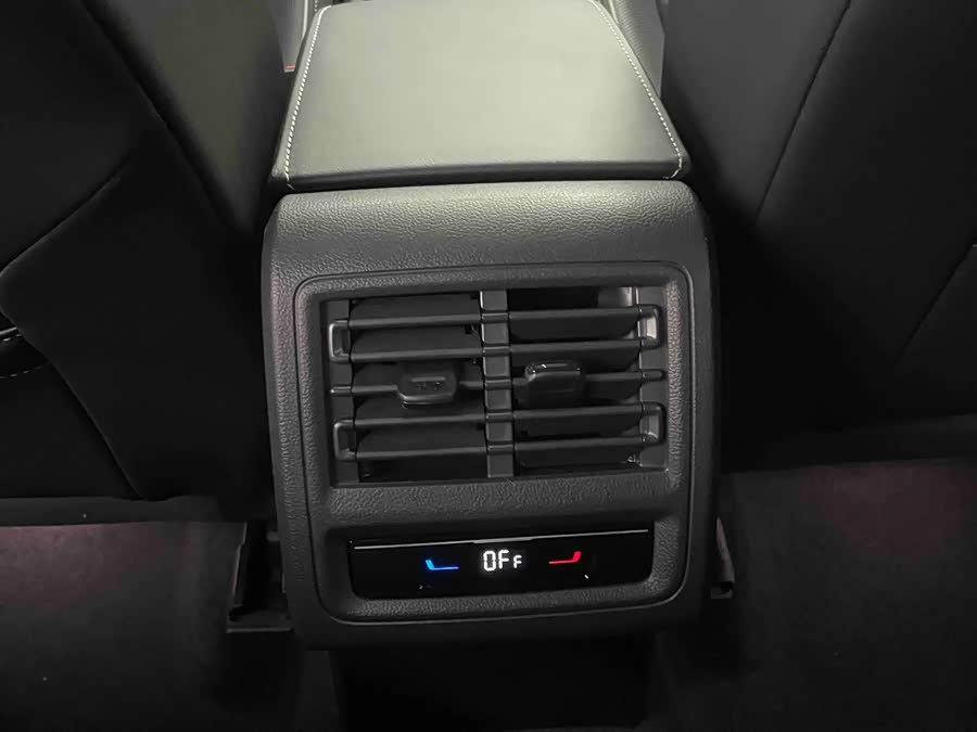 Volkswagen Golf 2021 #22 Volkswagen Golf 2021 car image #22