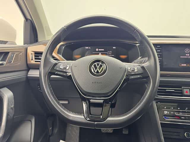 Volkswagen Tharu 2022 immagine di auto #22