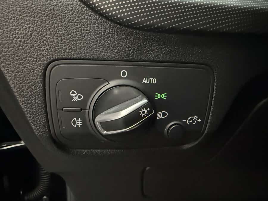 Audi Q2L 2022 imagem de carro #22