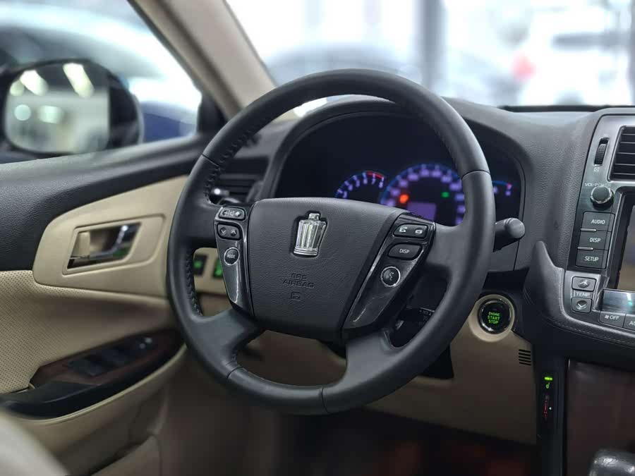 丰田 皇冠 2011 汽车图片 #22