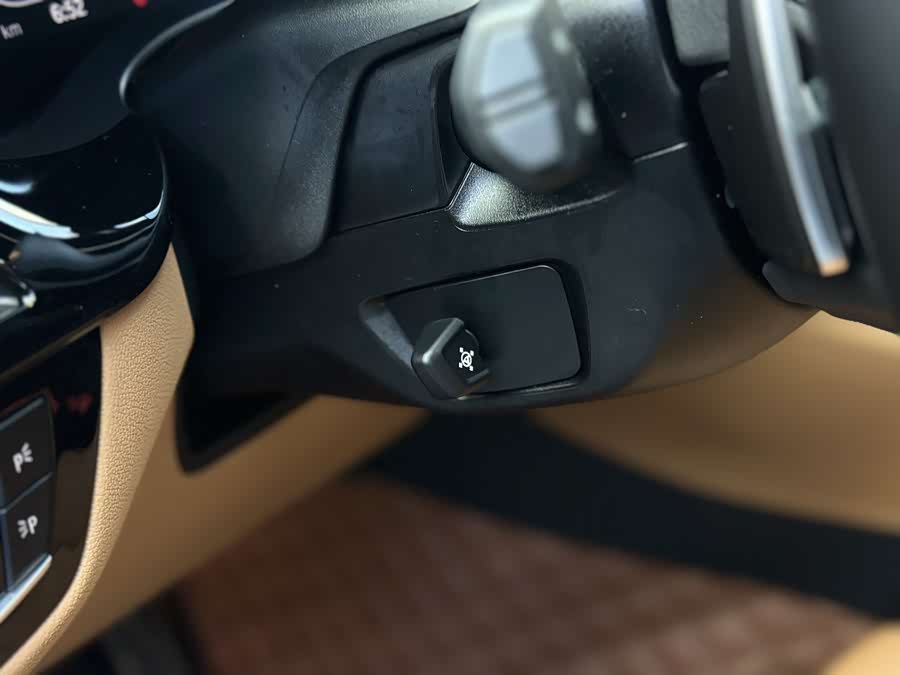 BMW 6 Series GT 2022 immagine di auto #22