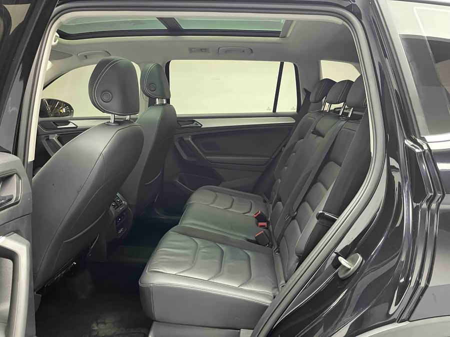 Volkswagen Tiguan L 2019 #22 Volkswagen Tiguan L 2019 car image #22