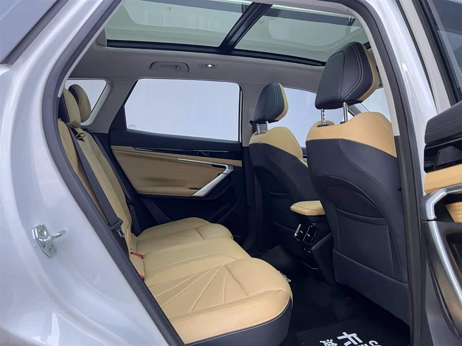 GEELY Boyue L 2023 car image #22