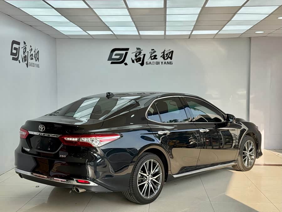 Toyota Camry 2023 car image #22