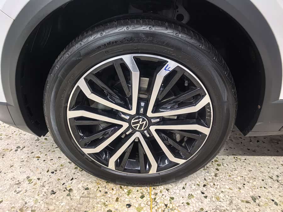 Volkswagen T-Roc 2022 car image #22