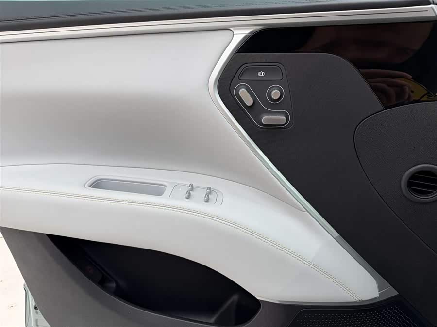 阿维塔 阿维塔11 2023 汽车图片 #22