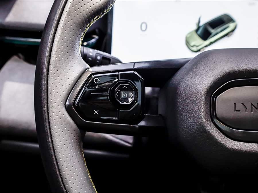 Lynk & Co 08 EM-P 2024 car image #22