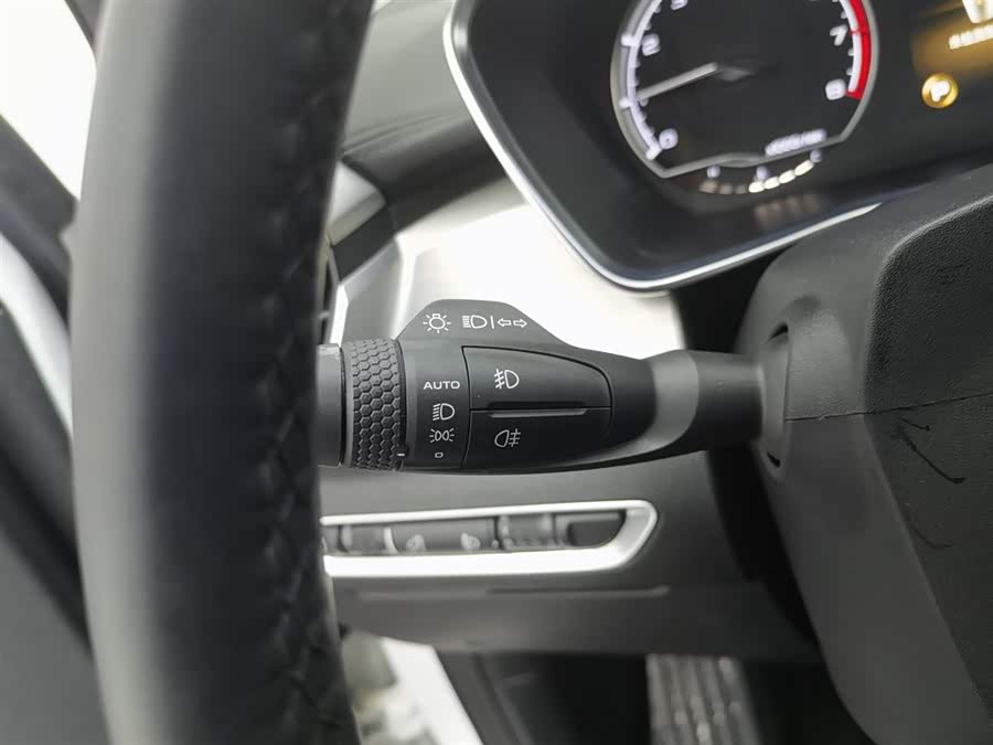 GEELY Coolray 2018 car image #22