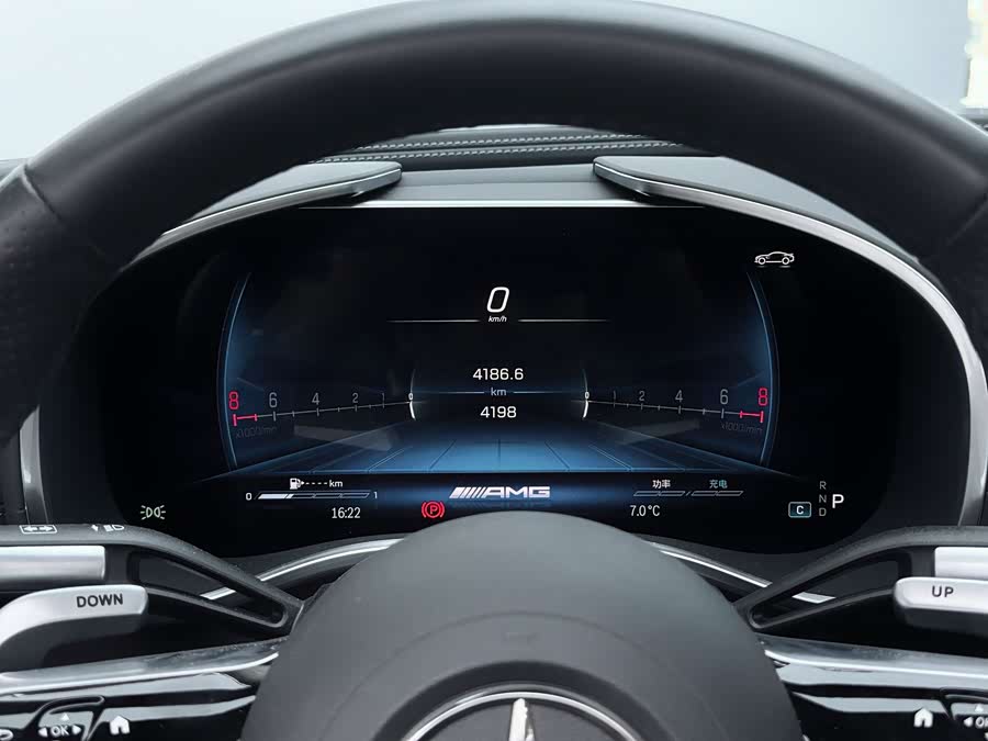 Mercedes-Benz 2025 car image #22