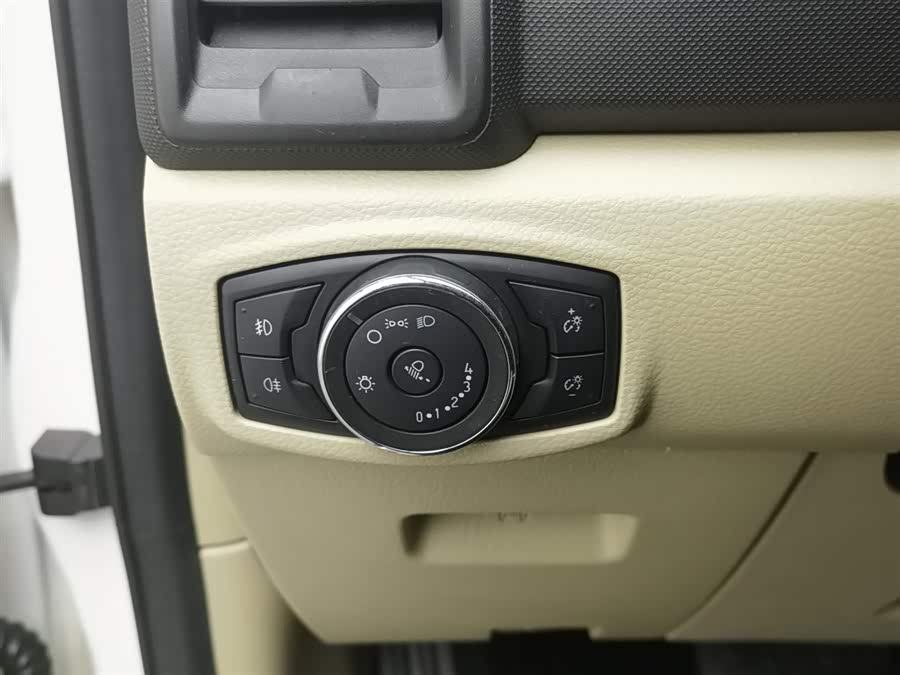 Ford Everest 2018 car image #22