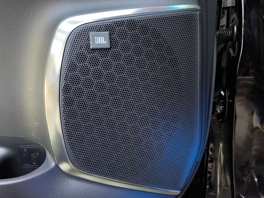 Toyota Vellfire 2022 car image #22