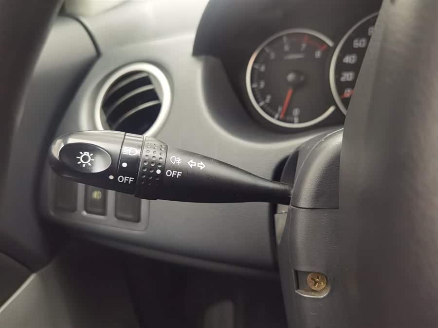 铃木 雨燕 2013 汽车图片 #22