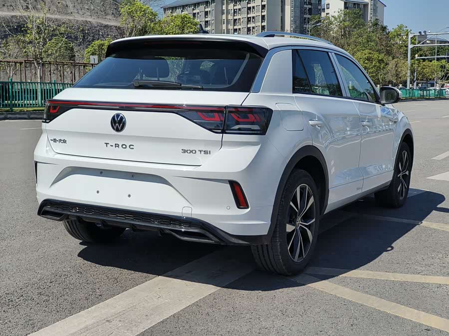 Volkswagen T-Roc 2026 car image #22