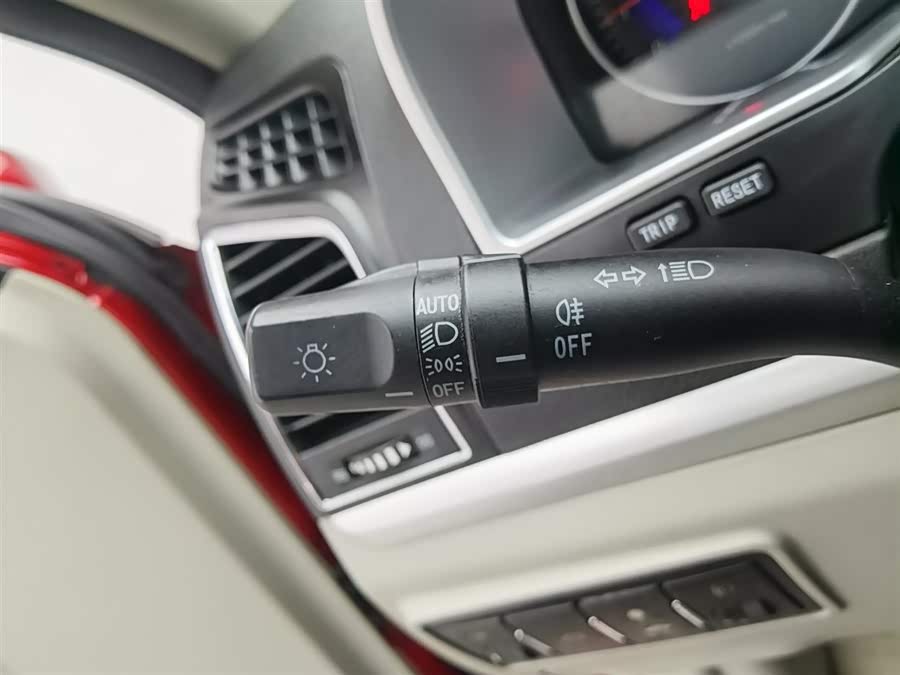 GEELY Emgrand 2015 car image #22