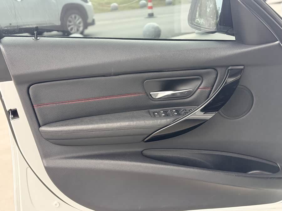 BMW 3 Series (Imported) 2012 immagine di auto #22