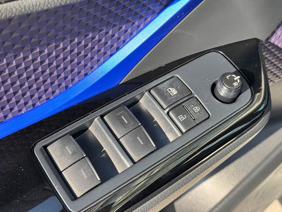 Toyota Izoa 2020 car image #22