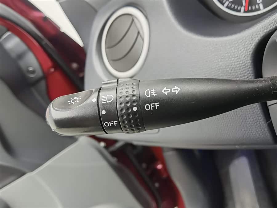 Suzuki Swift 2017 car image #22