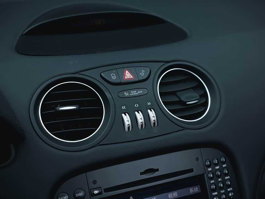 Mercedes-Benz SL AMG 2009 car image #22