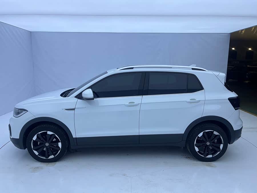 Volkswagen Tacqua 2022 car image #22
