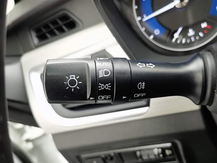 GEELY Vision X3 2020 изображение автомобиля #22