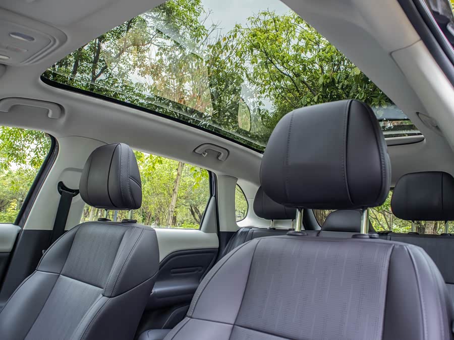 零跑汽车 零跑B10 2025 汽车图片 #22