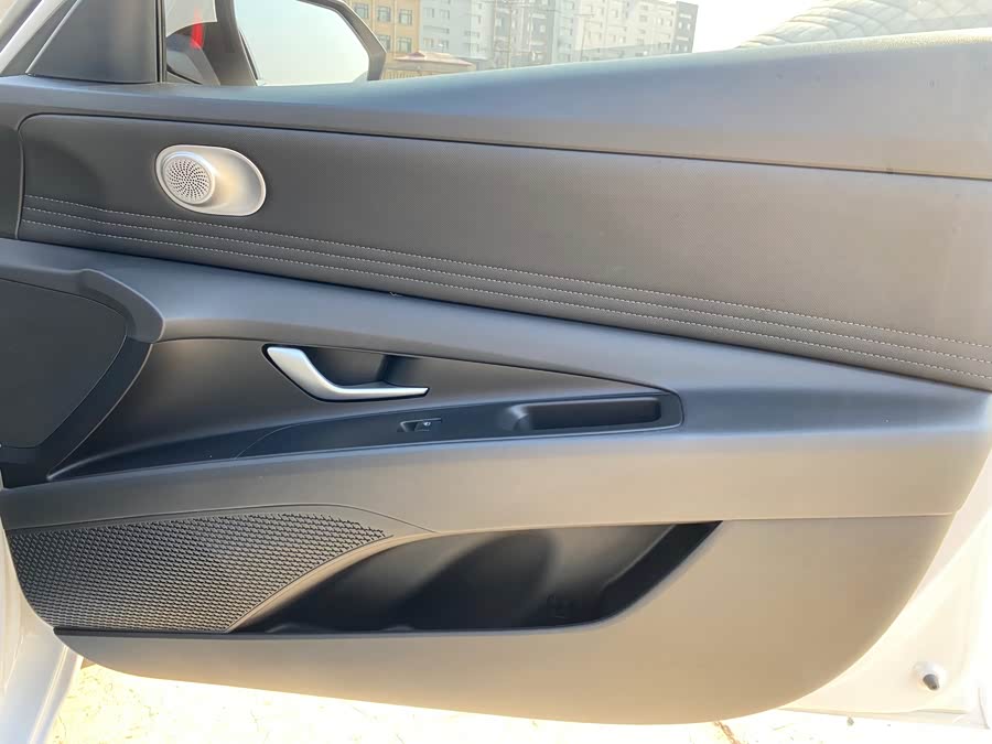 Hyundai Elantra 2022 car image #22