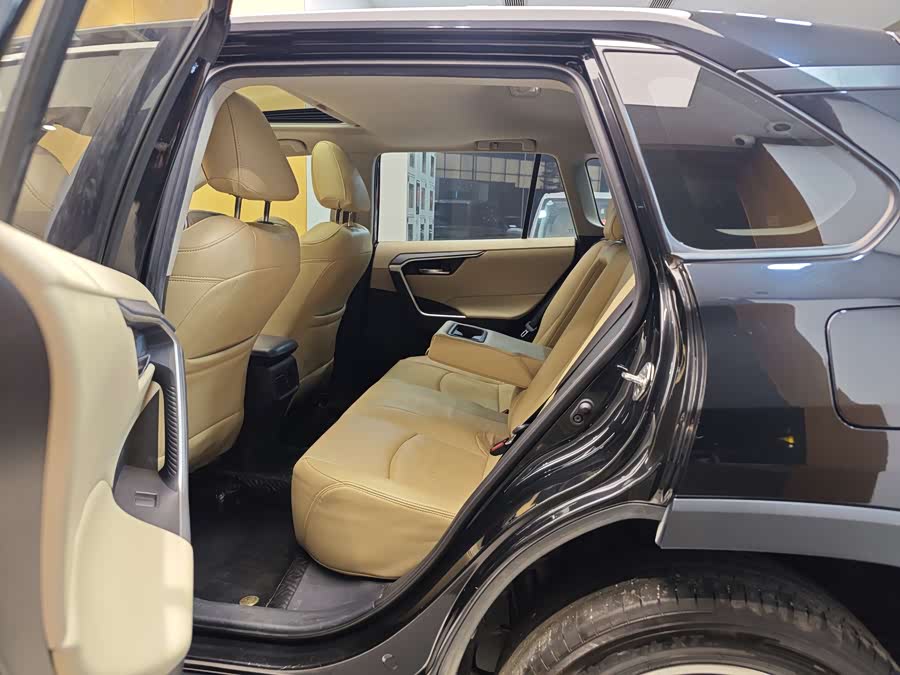 Toyota RAV4 2020 car image #22