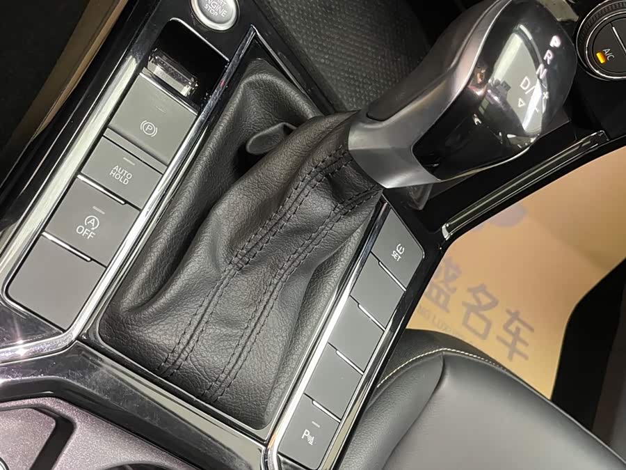 Volkswagen Passat 2020 car image #22