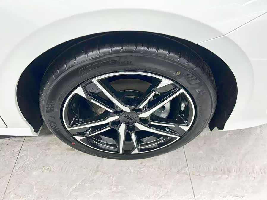 GEELY Binray 2026 car image #22